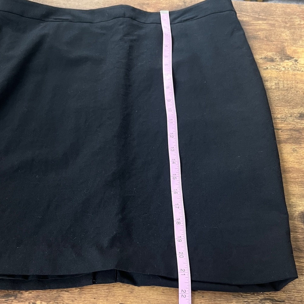 Banana Republic Classic Black Pencil Skirt - Picture 3 of 6